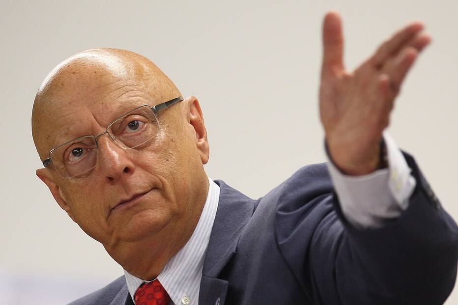 Senadores querem aprovar PEC do Or&ccedil;amento impositivo com mudan&ccedil;as