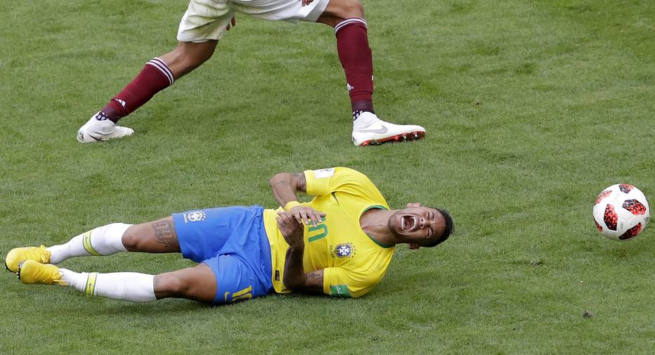 Neymar recebe crÃ­ticas de jornal ameicano: 