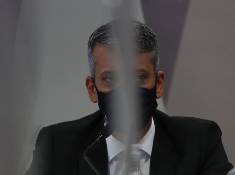 Ex-diretor diz que negociação de vacina indiana coube a braço direito de Pazuello