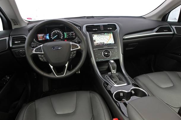Volkswagen Passat X Ford Fusion
