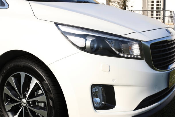 Novos Kia Sorento e Carnival