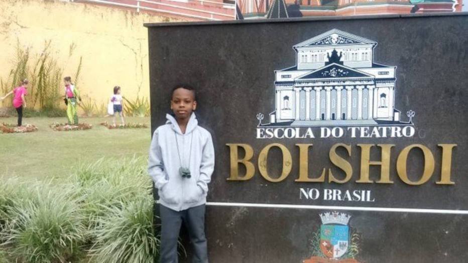 Aos Nove Anos Brasileiro Faz ‘vaquinha Online Para
