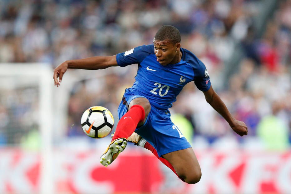 Mbappé admite que contratação de Neymar foi 'empurrão