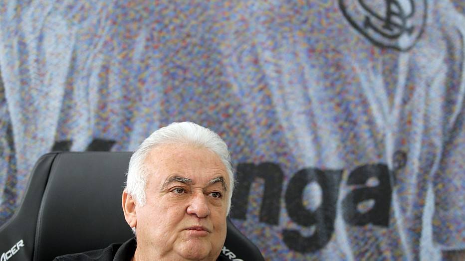 Garcia descarta empréstimo financeiro: 'Corinthians não é instituição filantrópica'