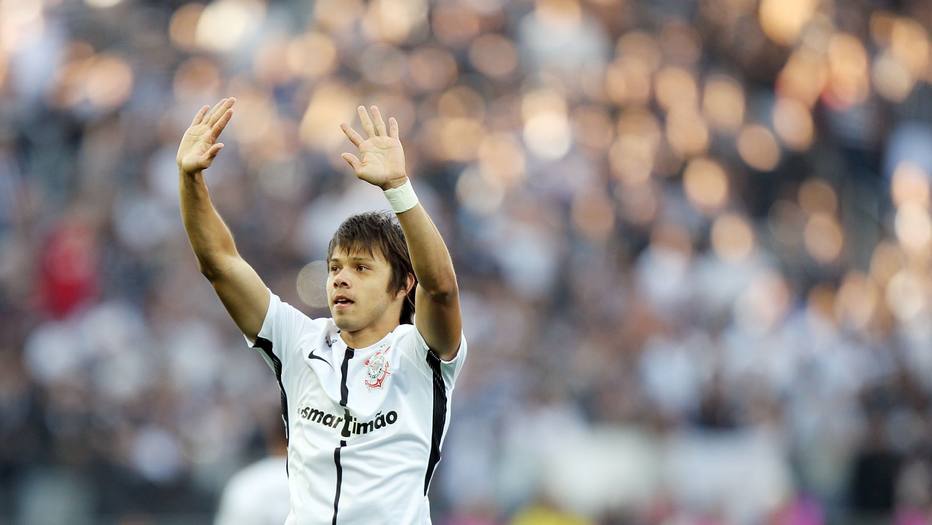 Romero parabeniza Arena Corinthians e relembra clássicos no estádio