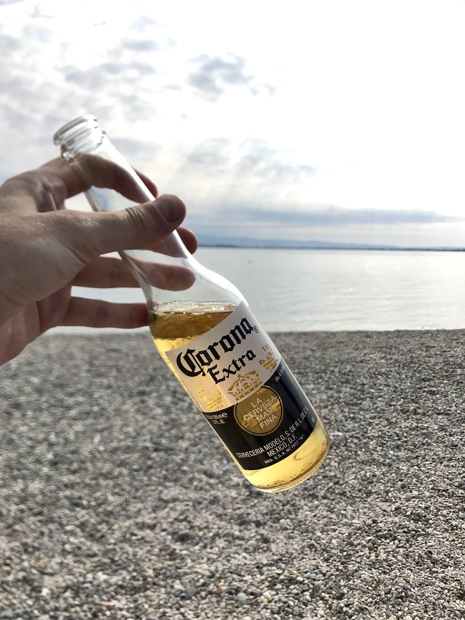 Cerveja Corona paralisa produção no México devido ao novo coronavírus