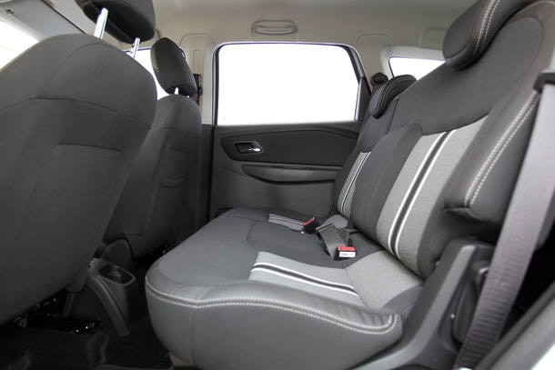 Chevrolet Spin Activ x Fiat Idea Adventure