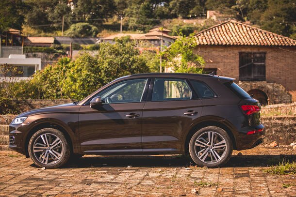 Jaguar F-Pace x Audi Q5