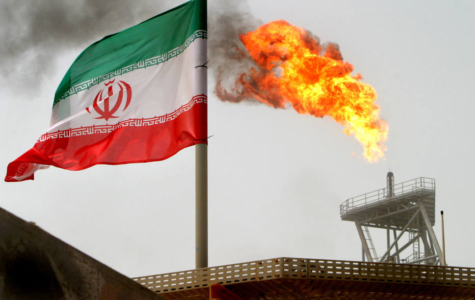 EUA não renovarão isenção que permitia a oito países comprar petróleo do Irã apesar das sanções impostas por Washington