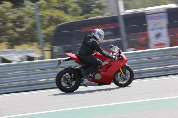 Ducati Panigale ganha série especial Mobilidade Estadão