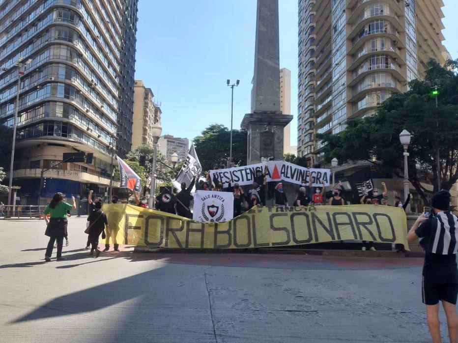Manifestação pró-democracia em BH