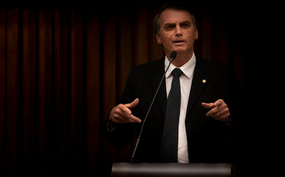 Bolsonaro avalia estender validade de CNH para 10 anos 