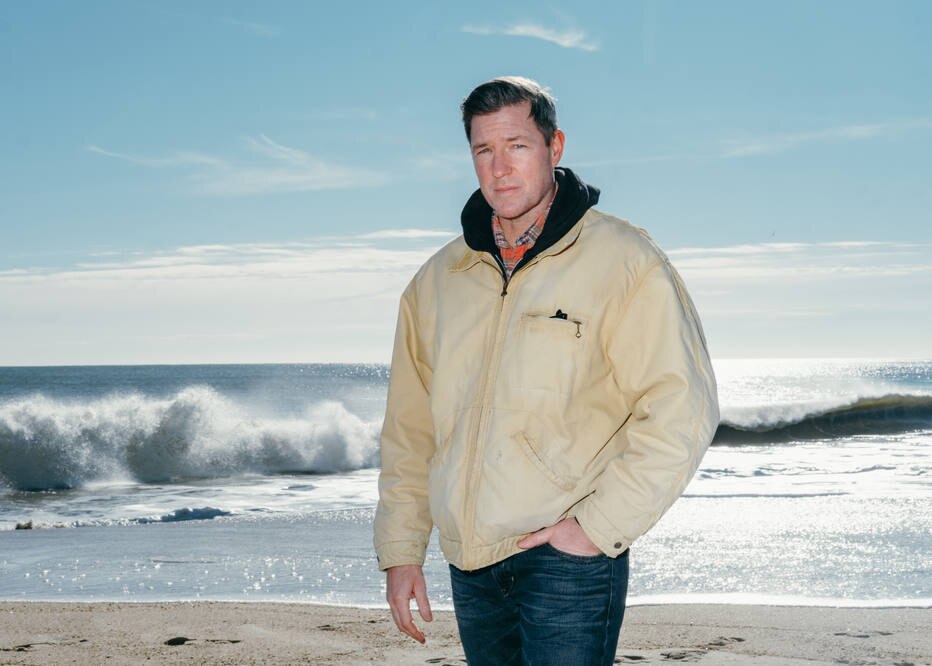 Edward Burns volta a Long Island dos anos 1980 com ‘Bridge and Tunnel