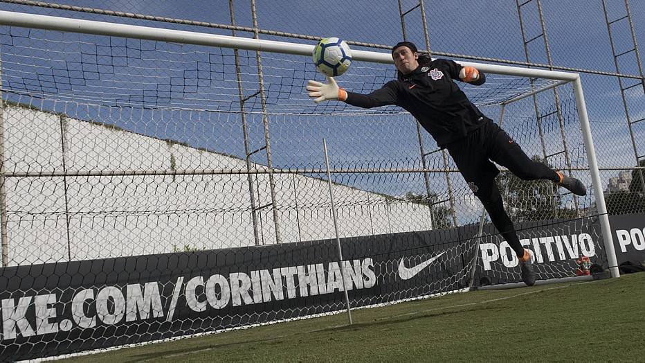 Cássio é uma das armas do Corinthians para encarar o Paraná