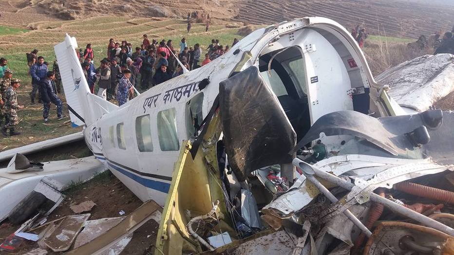 Queda de avião no Nepal deixa 2 mortos e 9 feridos Internacional Estadão Queda de avião no Nepal deixa 2 mortos e 9 feridos Internacional Estadão