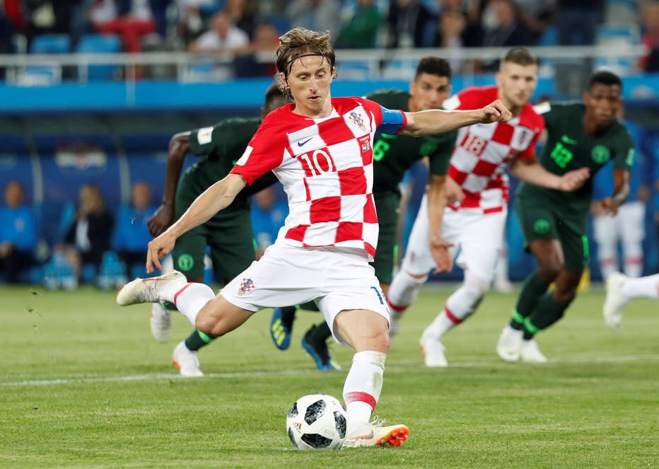 Modric celebra gol em vitória e prevê evolução da Croácia na sequência da Copa Esportes Estadão