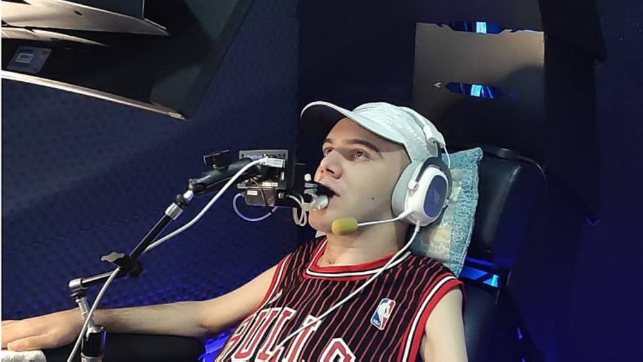 Gabriel Félix, de 25 anos, começou a se aventurar nos esportes eletrônicos há dois anos