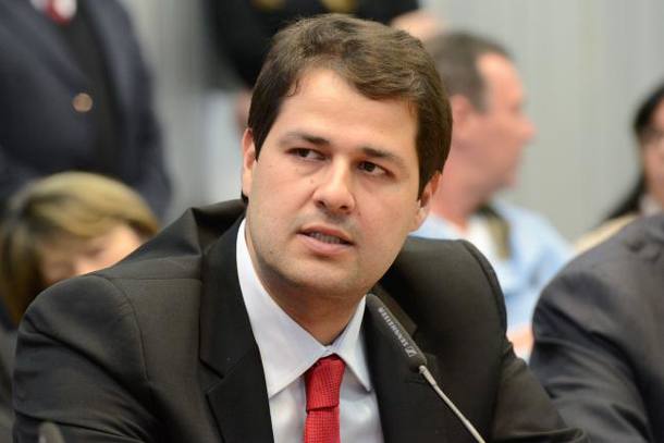 Comissão da Assembleia rejeita projetos do Escola sem Partido