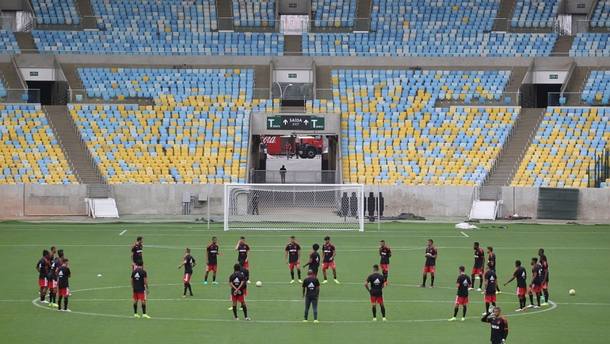 Flamengo faz treino de reconhecimento no Maracanã e Zé Ricardo mantém mistério