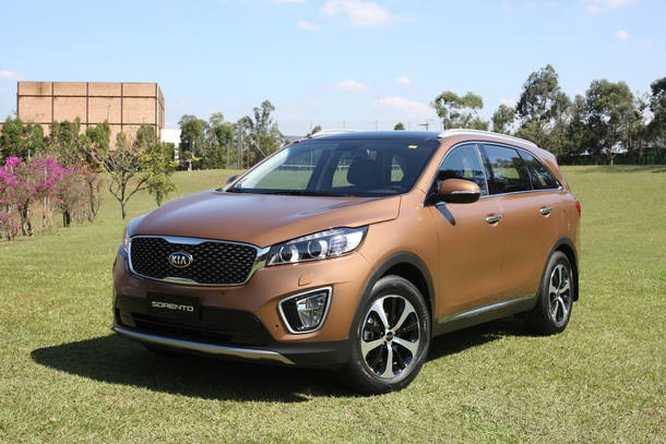 Novos Kia Sorento e Carnival