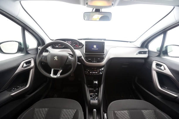 Comparativo: Citroën C3, Ford Fiesta e Peugeot 208