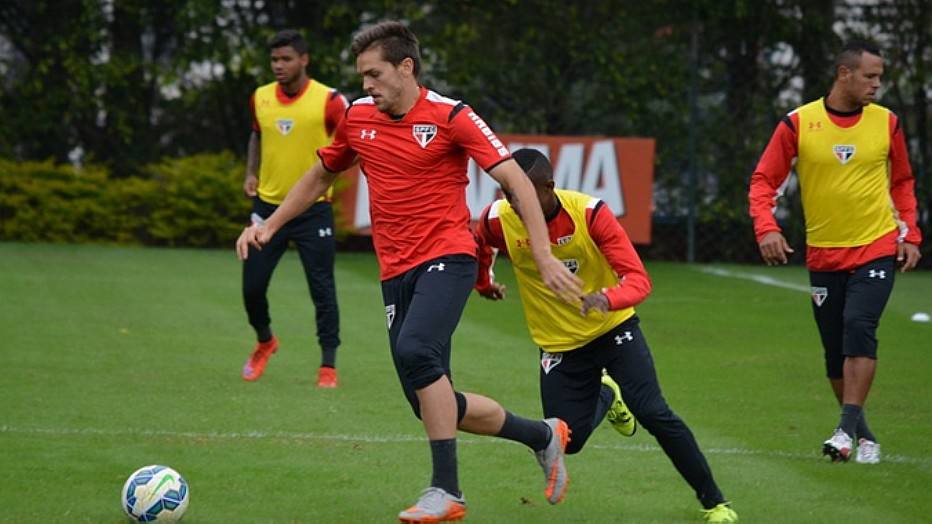 Clube da Bélgica faz sondagem por zagueiro do São Paulo ...