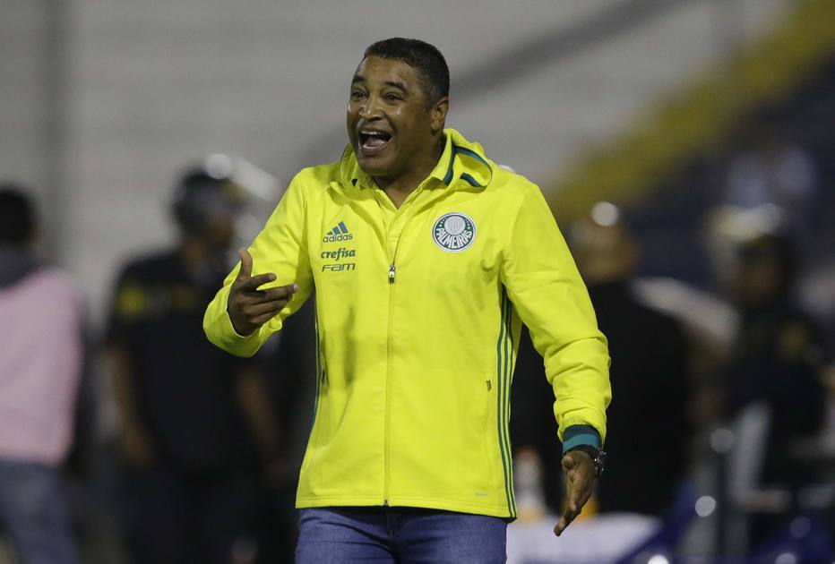 Com topo geral da Libertadores na mira, Roger exalta elenco e triunfo palmeirense