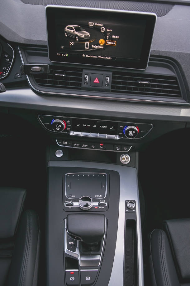 Jaguar F-Pace x Audi Q5