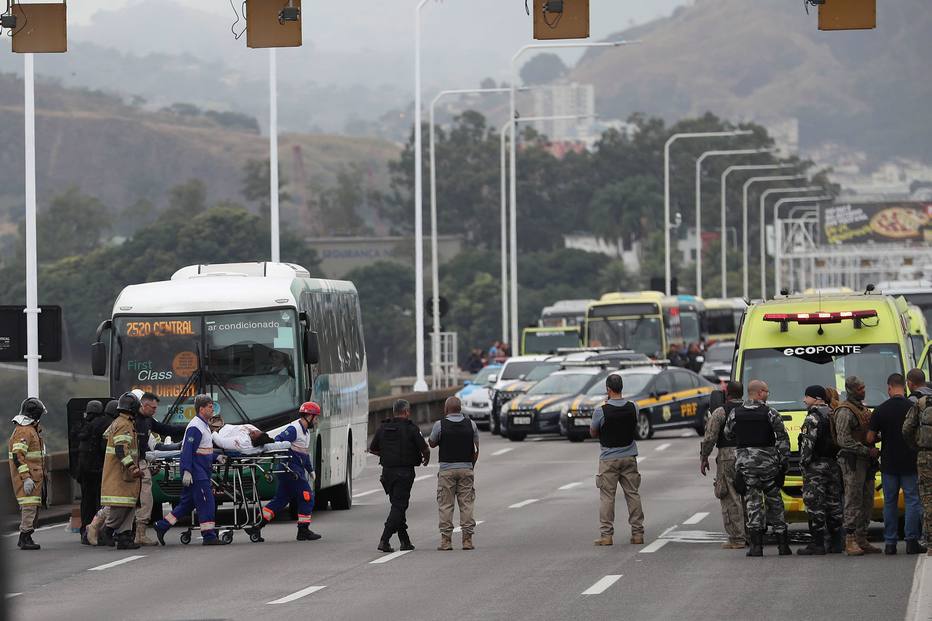 Sequestro a ônibus na Ponte Rio-Niterói