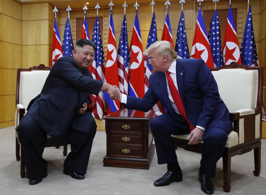 Última reunião entre Trump e Kim terminou repentinamente e sem acordo 