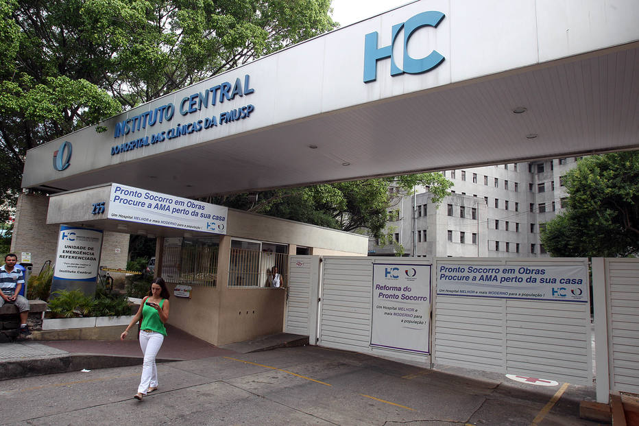 Pagamento de propina fura fila do Hospital das Clínicas, diz jornal
