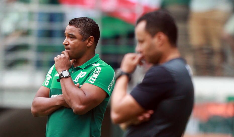 Roger inverte escolhas de Cuca e promove renegados no Palmeiras