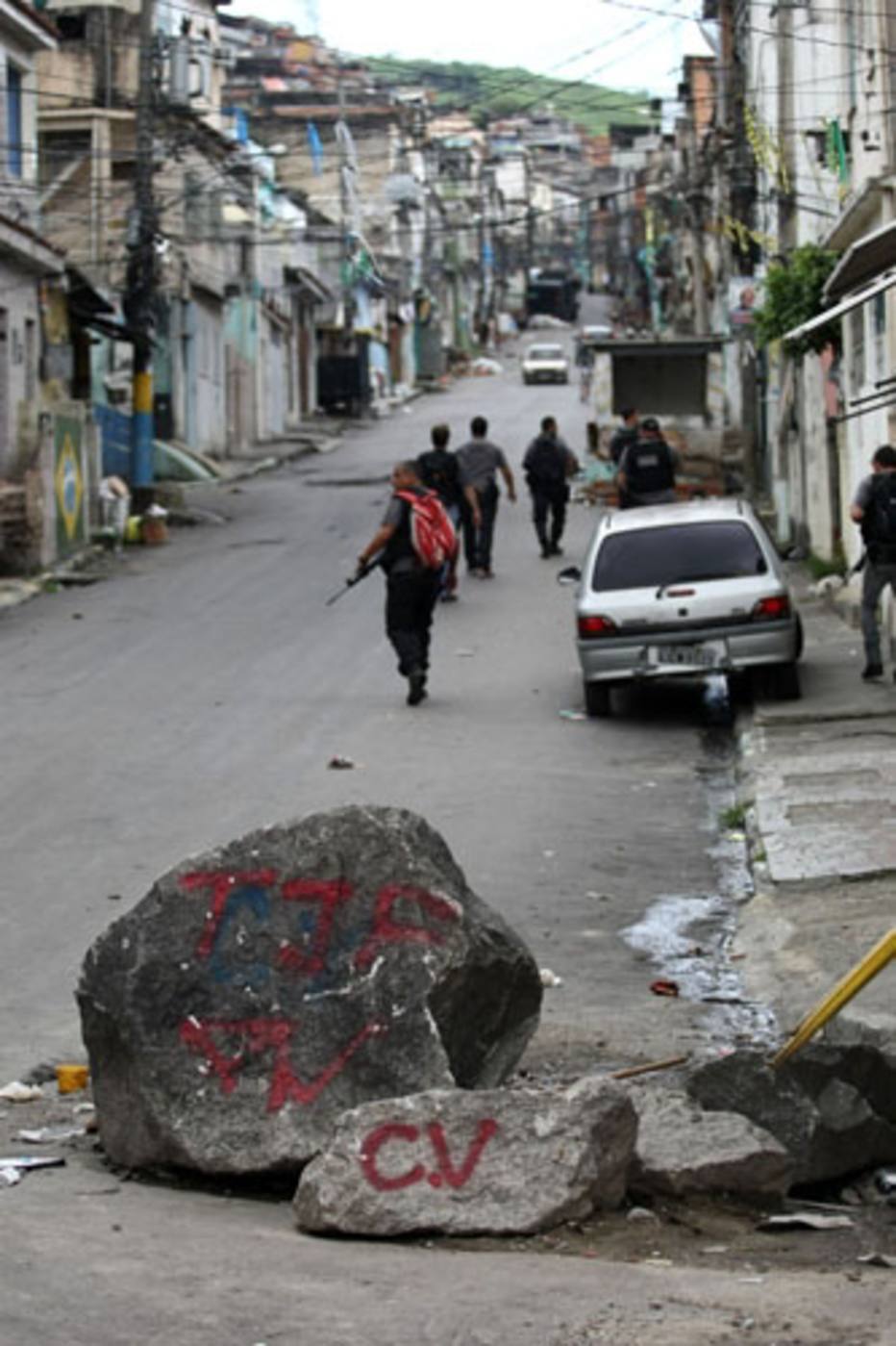 Local marcado pelo Comando Vermelho é invadido pelo BOPE, na Penha