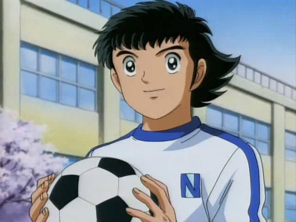 Um menino personagem de desenho animado jogando futebol