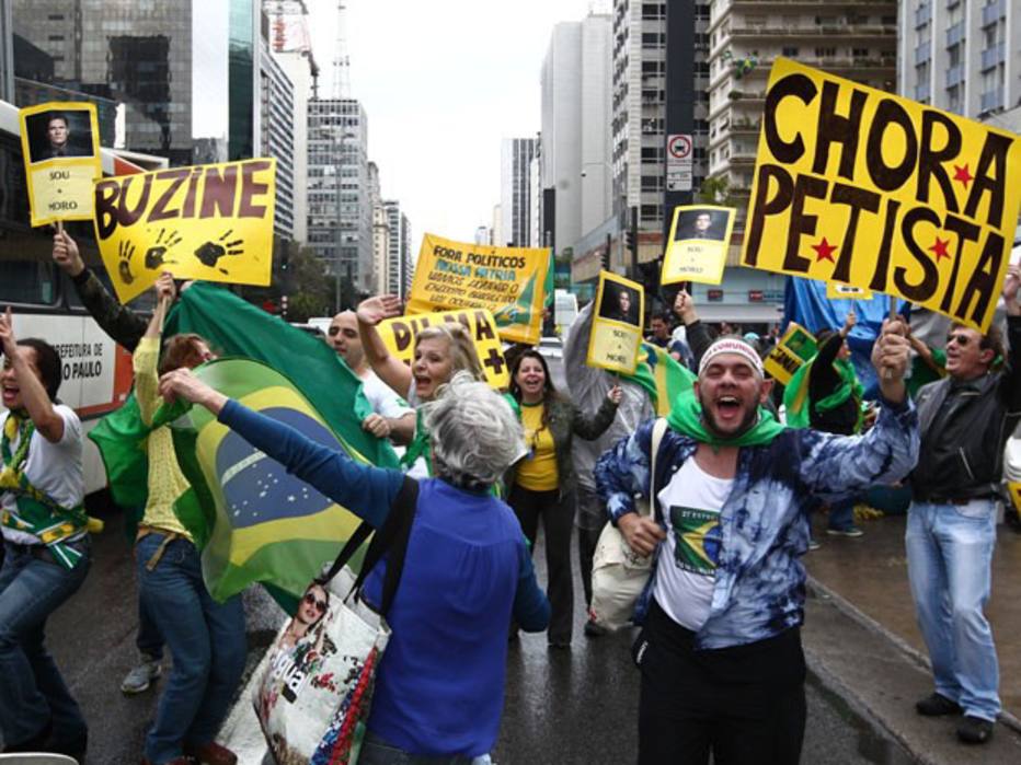 AGOSTO - Impeachment de Dilma Rousseff
