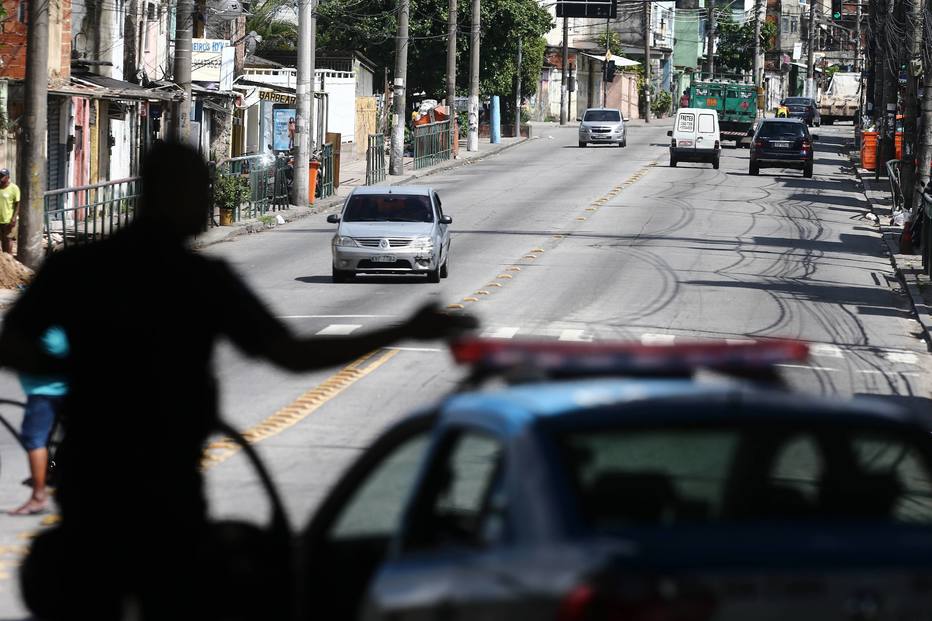 Polícia Militar faz nova operação contra o tráfico de drogas no RJ