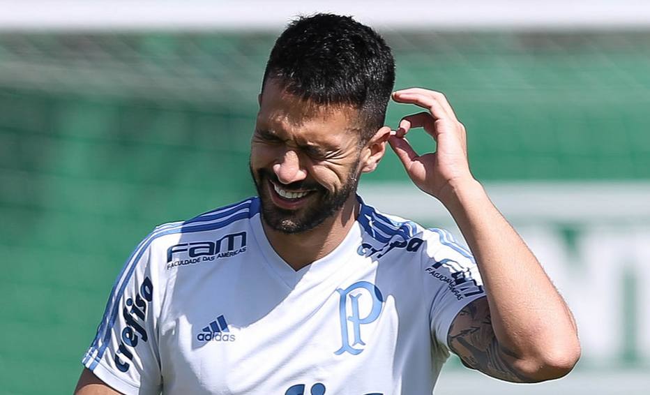 Palmeiras deve apostar em estreantes em dérbi para jogo no domingo