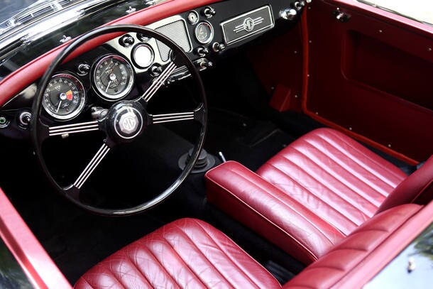 Carro do leitor - MG Model A 1958