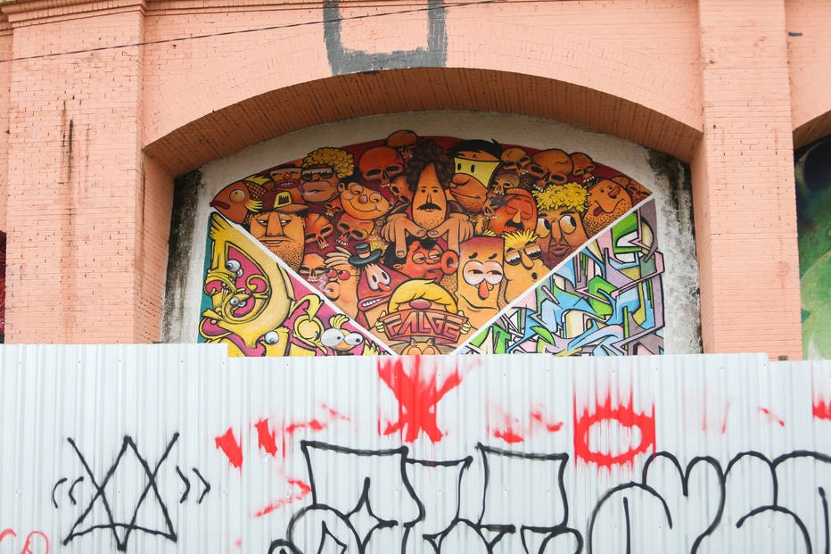 Grafites e pichações em SP - Cidades - Estadão