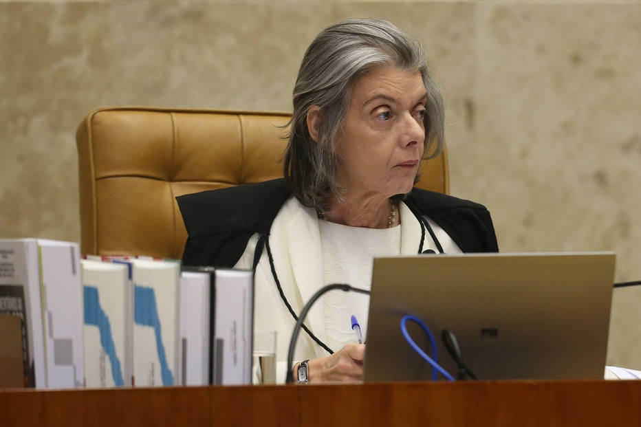 TSE nÃ£o pode tomar iniciativa de impedir candidatura de Lula, diz CÃ¡rmen LÃºcia 