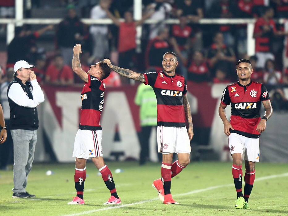 Apesar de derrota, Levir vê jogo 'muito igual' entre Santos e Flamengo ...