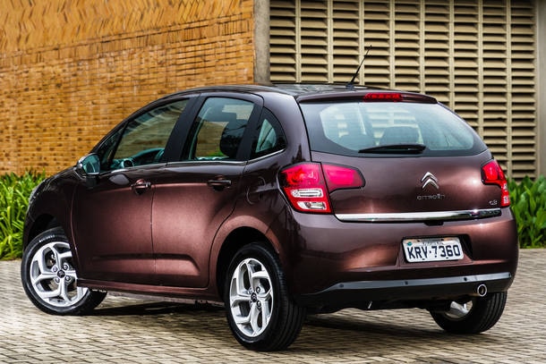 Comparativo: Citroën C3, Ford Fiesta e Peugeot 208