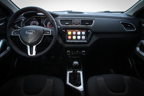 Carros com multimídia ruim