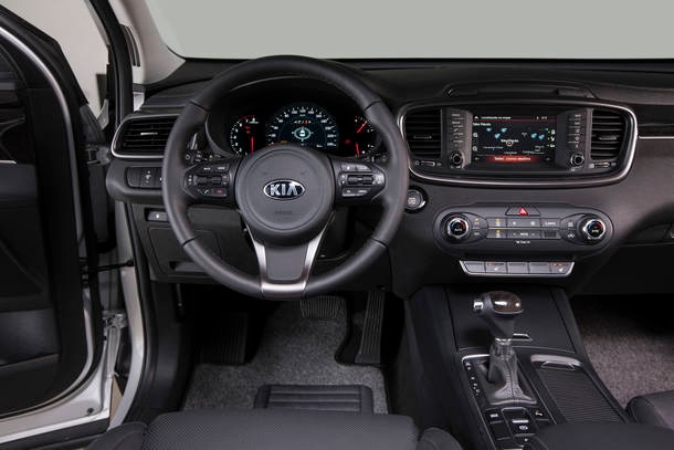 Novos Kia Sorento e Carnival