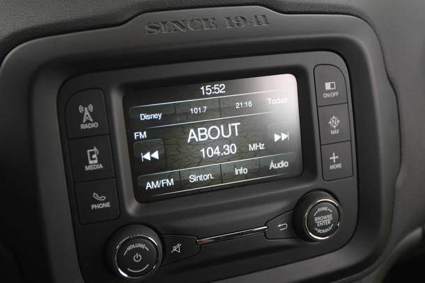 Jeep Renegade X Troller T4