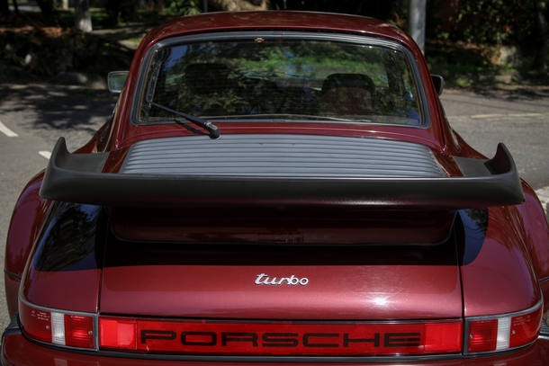 Carro do leitor - Porsche 930 Slantnose