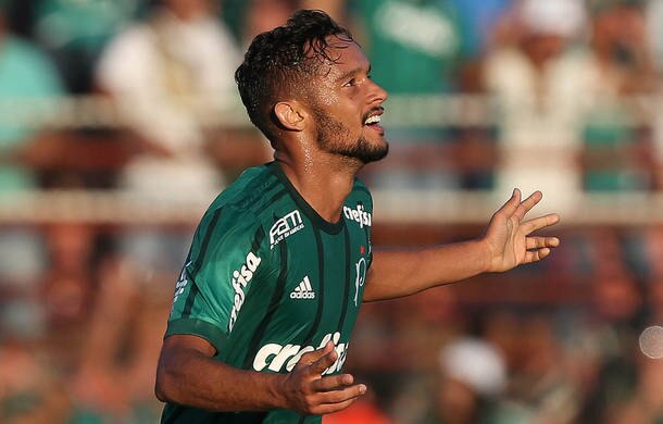 [Enquete] Gustavo Scarpa merece mais oportunidades como titular?