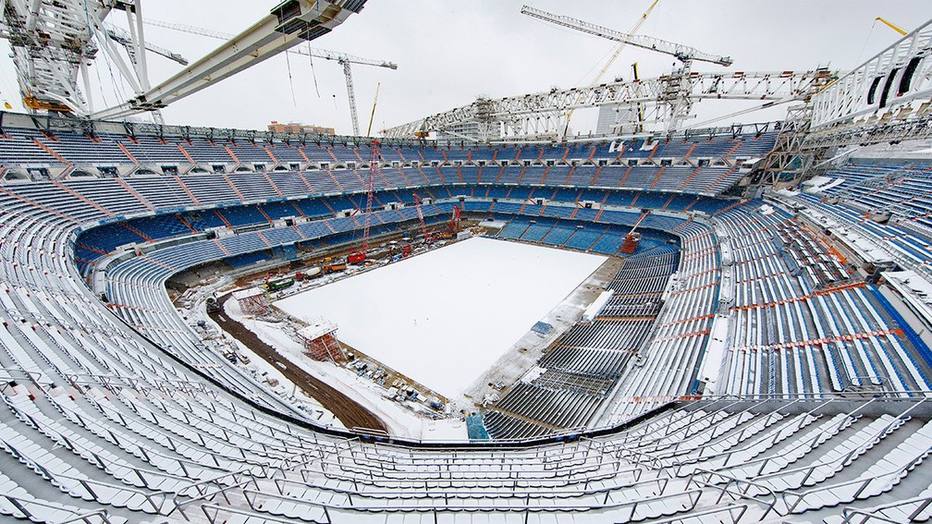 Real Madrid mostra estádio Santiago Bernabéu coberto de neve - Futebol