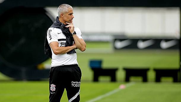 Sylvinho, técnico do Corinthians