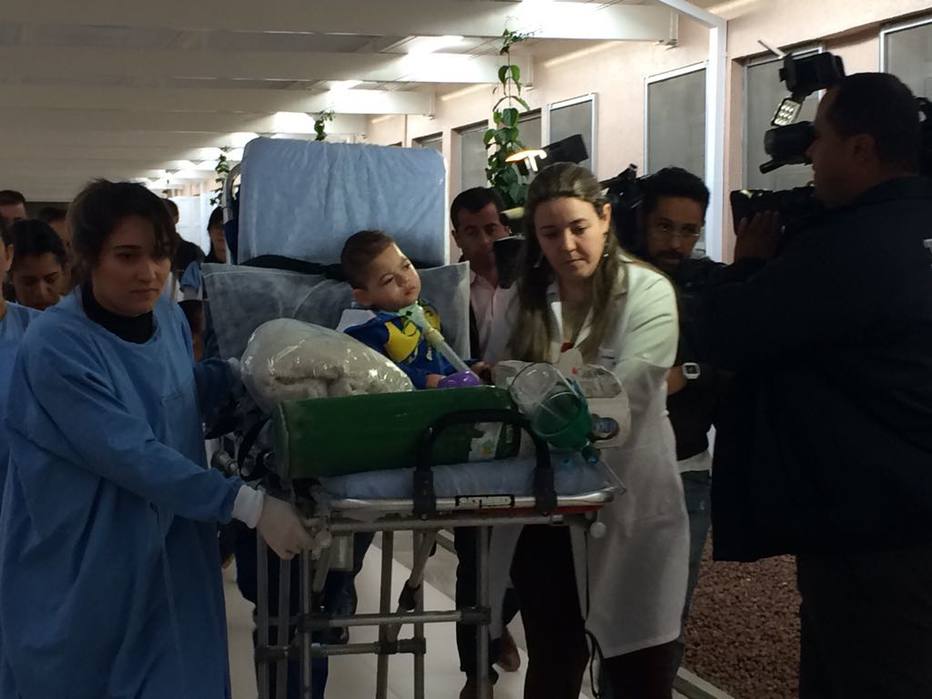 Prematuro de 28 semanas, menino ganha alta após três anos em hospital